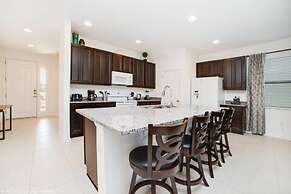 Spacious Family Villa w Pool Themed Bedrooms