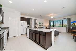 Spacious Family Villa w Pool Themed Bedrooms