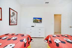 Spacious Family Villa w Pool Themed Bedrooms