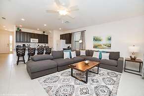 Spacious Family Villa w Pool Themed Bedrooms