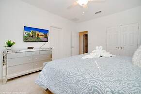 Spacious Family Villa w Pool Themed Bedrooms