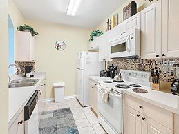 Spacious Windsor Palms Retreat - 11 Min to Disney