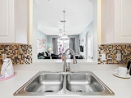 Spacious Windsor Palms Retreat - 11 Min to Disney