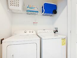 Spacious Windsor Palms Retreat - 11 Min to Disney