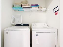 Adventureland Oasis - Resort Near Disney