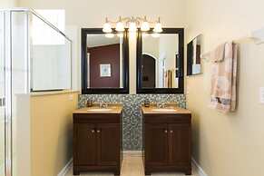 Windsor Palms Villa Pool Close to Disney