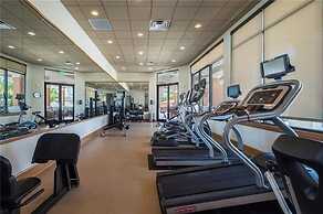 Luxury Townhome Near Disney w Resort Amenities