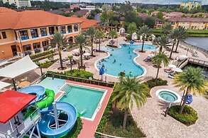 Luxury Townhome Near Disney w Resort Amenities