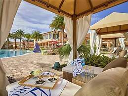 Luxury Townhome Near Disney w Resort Amenities