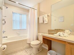 Family Getaway 4BR Townhome by Old Town