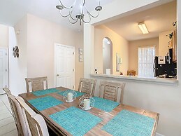 Family Getaway 4BR Townhome by Old Town