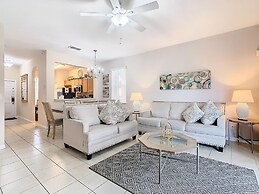 Family Getaway 4BR Townhome by Old Town