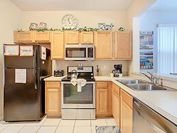 Family Getaway 4BR Townhome by Old Town