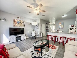 Mickey s Play House Family Fun Comfort