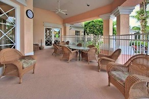 Mickey s Play House Family Fun Comfort