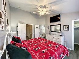 Mickey s Play House Family Fun Comfort