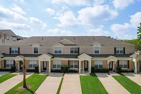 Mickey s Play House Family Fun Comfort