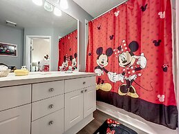 Mickey s Play House Family Fun Comfort