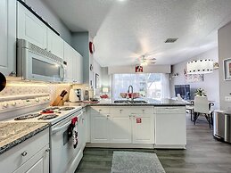 Mickey s Play House Family Fun Comfort