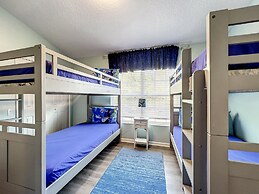 Mickey s Play House Family Fun Comfort