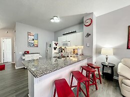 Mickey s Play House Family Fun Comfort