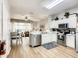 Windsor Palms Townhome w Private Pool Near Disney