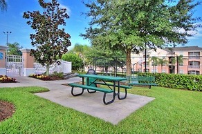 Windsor Palms Townhome w Private Pool Near Disney