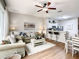 Windsor Palms Townhome w Private Pool Near Disney