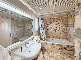 Luxurious Duplex in a Peaceful Resort