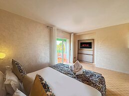 Luxurious Duplex in a Peaceful Resort