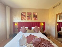 Luxurious Duplex in a Peaceful Resort