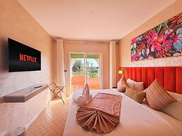 Luxurious Duplex in a Peaceful Resort