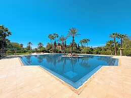 Luxurious Duplex in a Peaceful Resort