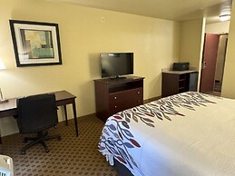 Red Roof Inn Charlestown
