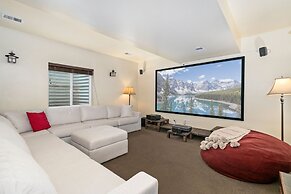 The Fireside Retreat 6 BD, Sauna, Home Theater