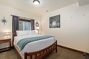 The Fireside Retreat 6 BD, Sauna, Home Theater