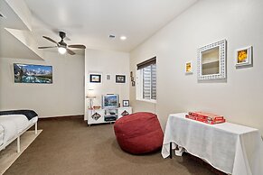 The Fireside Retreat 6 BD, Sauna, Home Theater