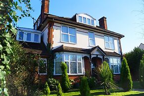 Ricky Road Guest House - Budget