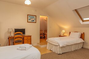 Ricky Road Guest House - Budget