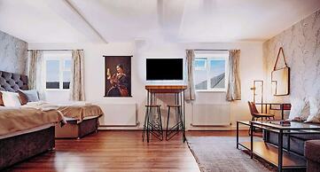 Ricky Road Guest House
