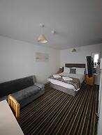 Ricky Road Guest House