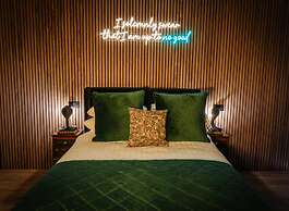 Ricky Road Guest House