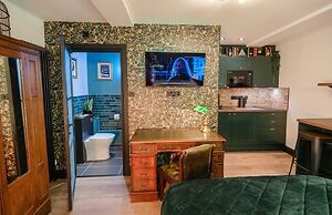 Ricky Road Guest House