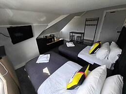 Ricky Road Guest House
