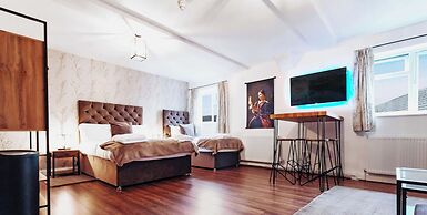 Ricky Road Guest House