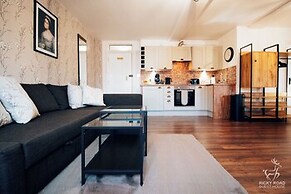 Ricky Road Guest House - Premium