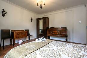 Guest House Ellipse