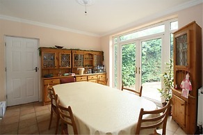 Guest House Ellipse