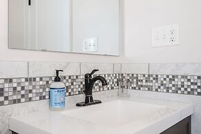 Adorable Broad Ripple Duplex