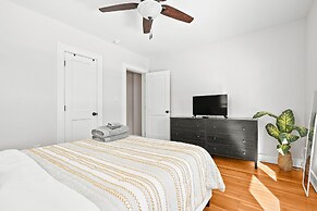 Adorable Broad Ripple Duplex